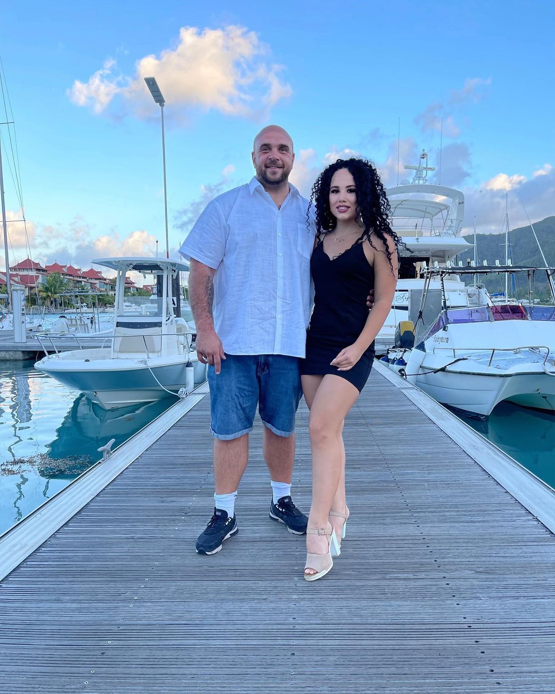 nastya roinashvili i gleb jemchugov