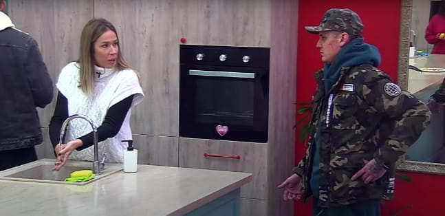 yana afrikantova pokinula dom 2