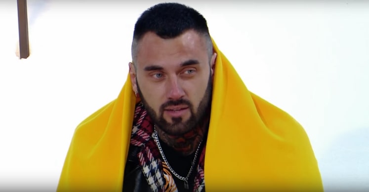 Artem grant i novenkaya devushka
