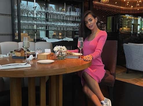 kristina buhynbalte