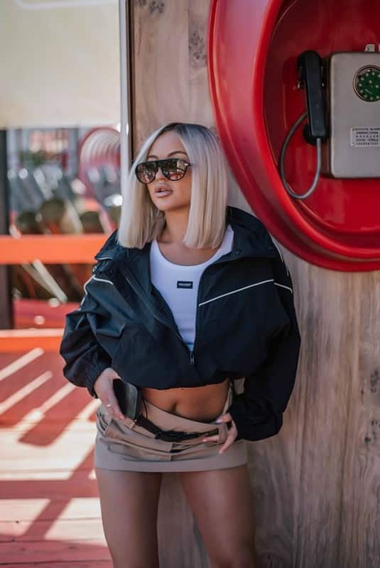Elina Raximova